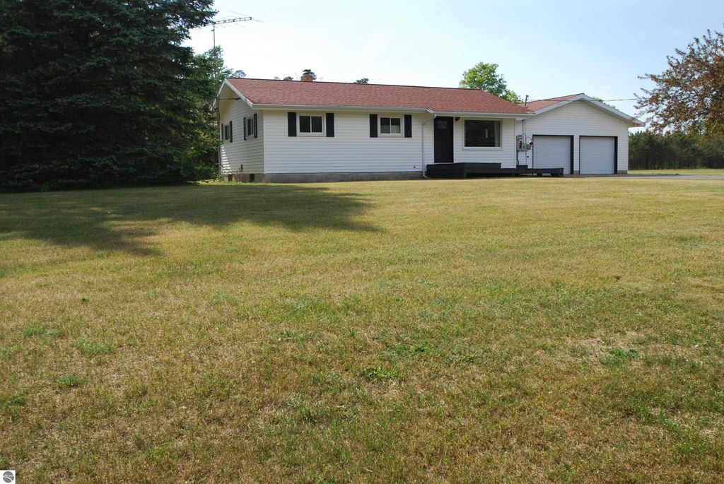 3109 Lupton Road, Lupton, MI 48635
