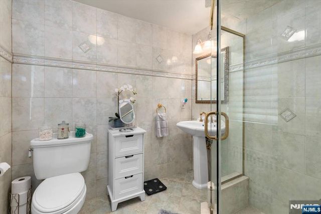 84 Raymond Avenue, Rutherford, NJ 07070