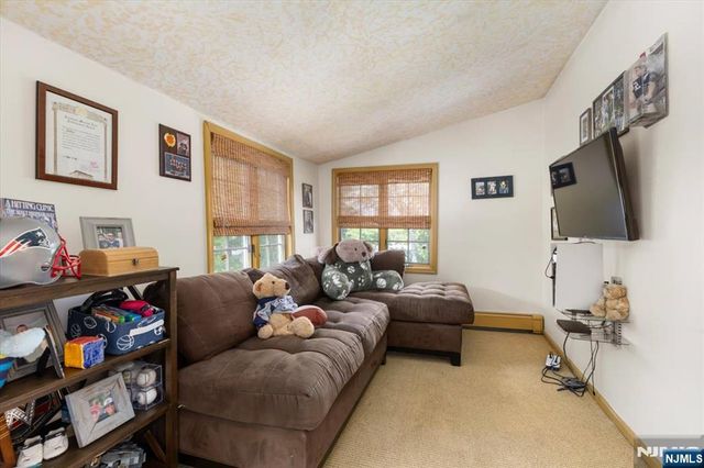 84 Raymond Avenue, Rutherford, NJ 07070