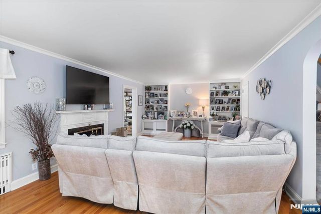 84 Raymond Avenue, Rutherford, NJ 07070