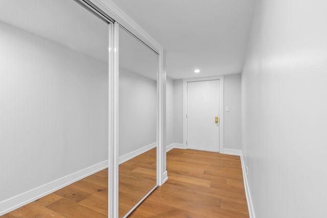 2086 Saint Johns Avenue 306, Highland Park, IL 60035