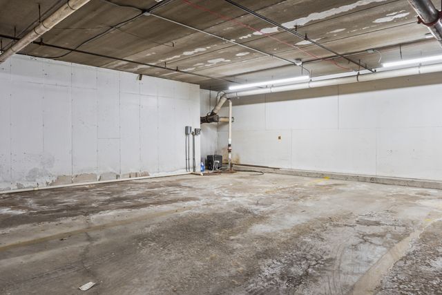 2086 Saint Johns Avenue 306, Highland Park, IL 60035