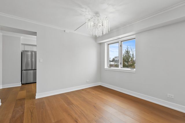 2086 Saint Johns Avenue 306, Highland Park, IL 60035