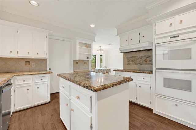 17612 Fairway Oaks Drive, Spring, TX 77379