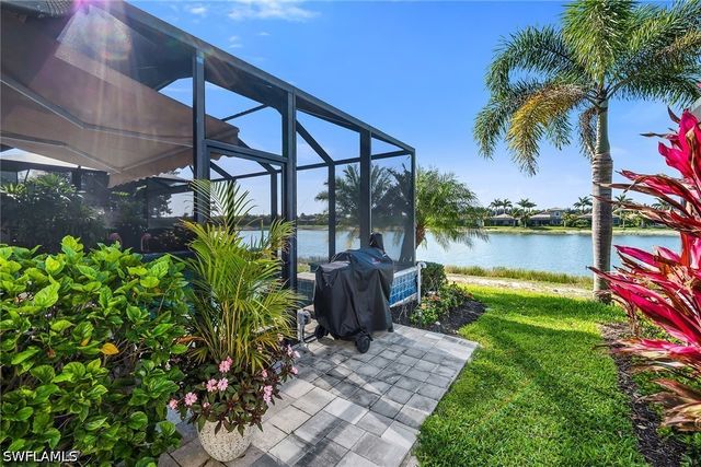 14815 Edgewater CIR, Naples, FL 34114