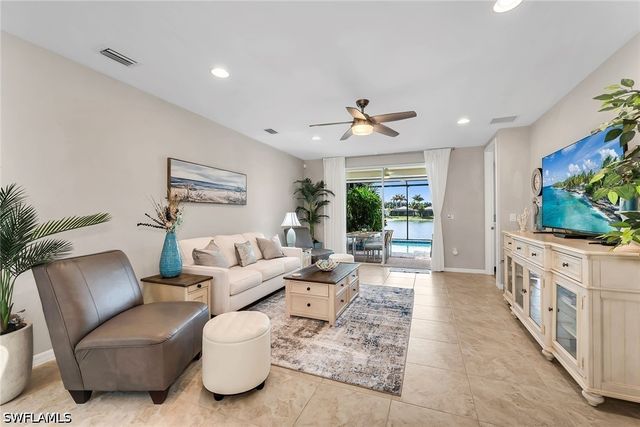 14815 Edgewater CIR, Naples, FL 34114