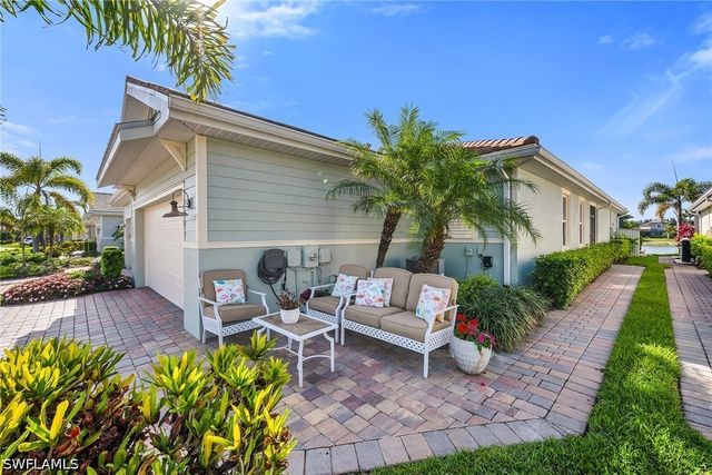 14815 Edgewater CIR, Naples, FL 34114