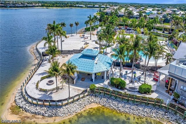 14815 Edgewater CIR, Naples, FL 34114
