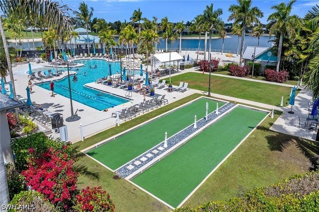 14815 Edgewater CIR, Naples, FL 34114