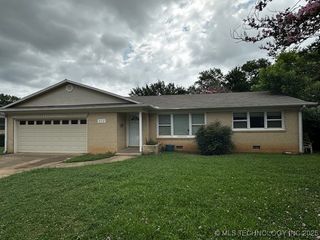 912 P SW, Ardmore, OK 73401