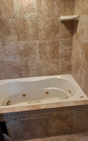 5 Suzie Drive, Spring Valley, NY 10977