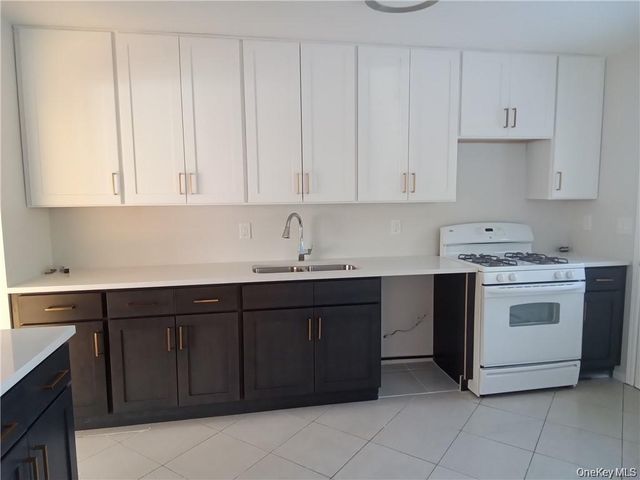 5 Suzie Drive, Spring Valley, NY 10977