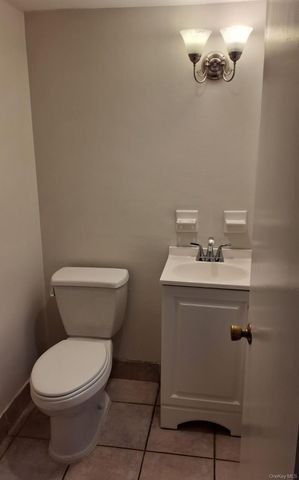 5 Suzie Drive, Spring Valley, NY 10977