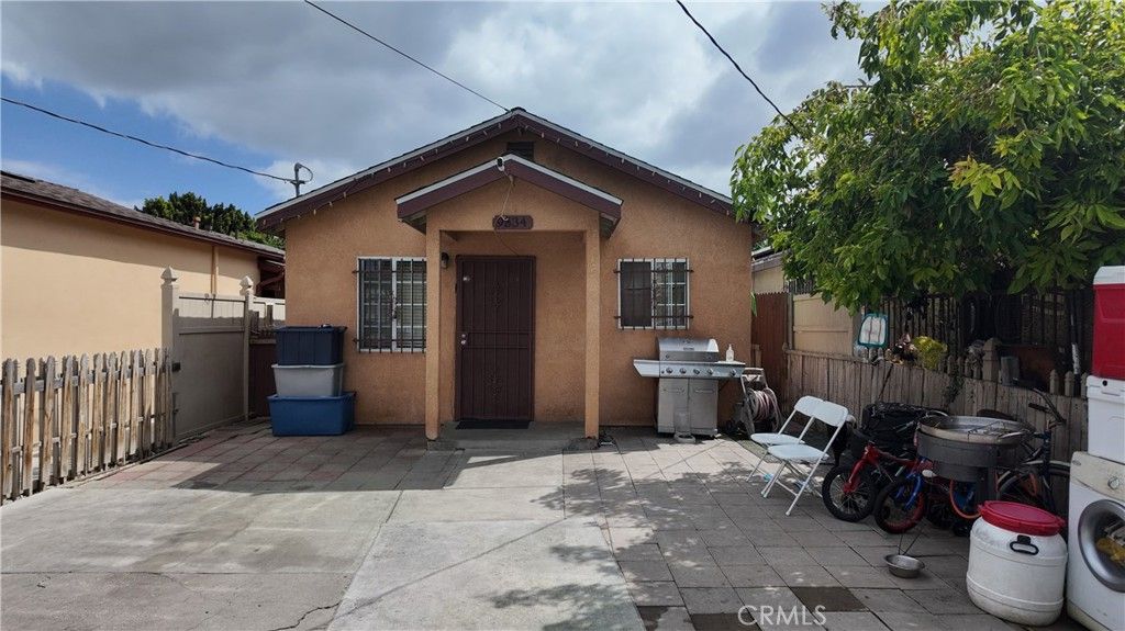 9534 Hickory, Los Angeles, CA 90002 — photo 4