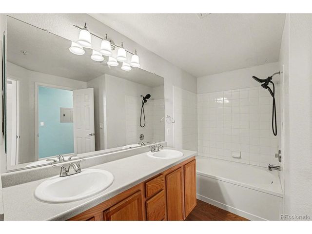 7440 S Blackhawk St 3-204, Englewood, CO 80112