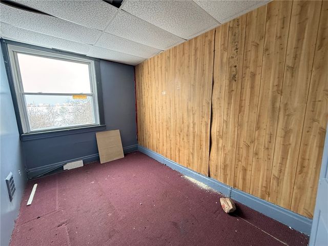 420 Parkwood Rd, Arlington, PA 15210