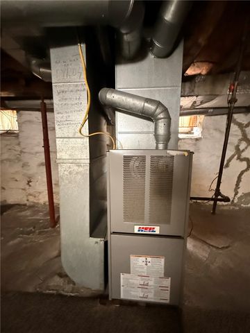 420 Parkwood Rd, Arlington, PA 15210