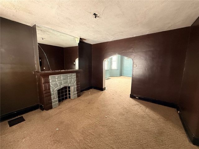 420 Parkwood Rd, Arlington, PA 15210