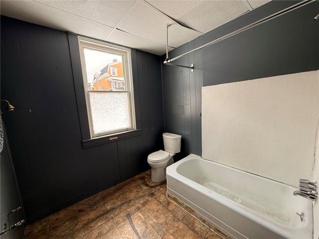 420 Parkwood Rd, Arlington, PA 15210