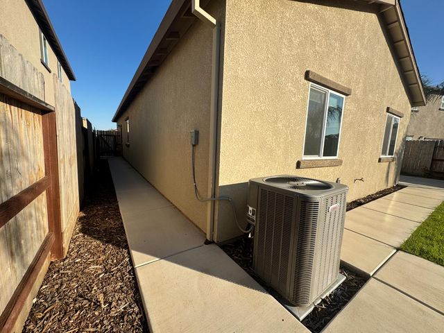 4271 Freemark Avenue, Merced, CA 95348