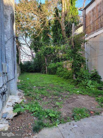 1742 N GRATZ ST, Philadelphia, PA 19121