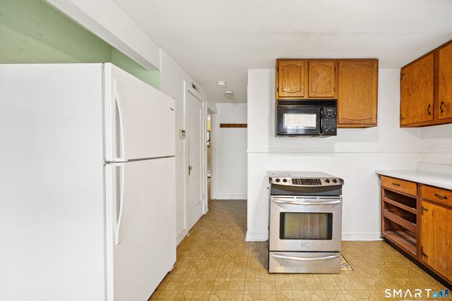 11 Cottage Road, Harwinton, CT 06791