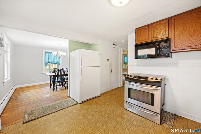 11 Cottage Road, Harwinton, CT 06791