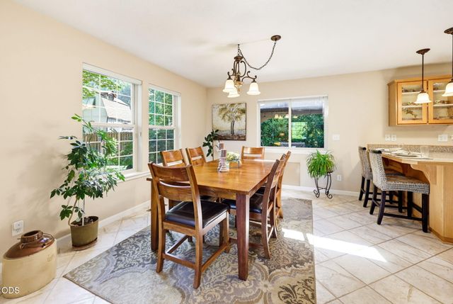 1075 Anglers Place, Shady Cove, OR 97539
