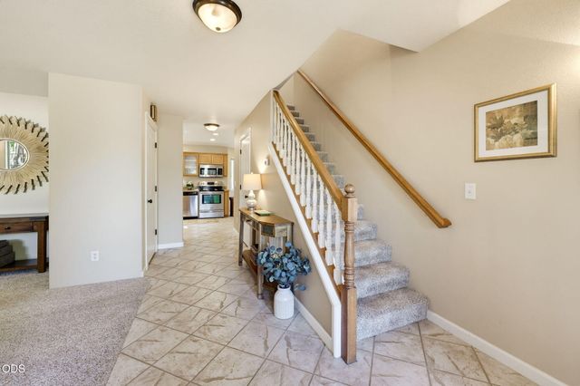 1075 Anglers Place, Shady Cove, OR 97539