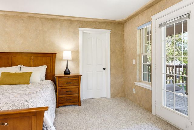 1075 Anglers Place, Shady Cove, OR 97539