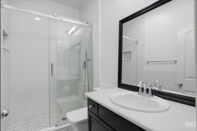 5406 Mensen dr, Bakersfield, CA 93313