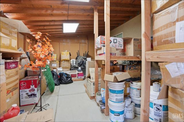 5406 Mensen dr, Bakersfield, CA 93313