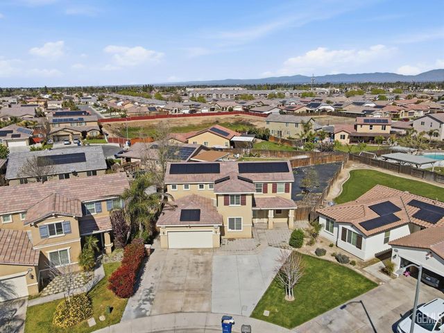 5406 Mensen dr, Bakersfield, CA 93313