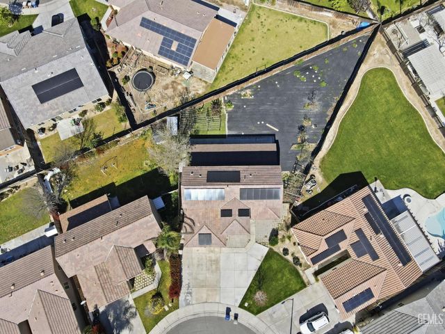 5406 Mensen dr, Bakersfield, CA 93313