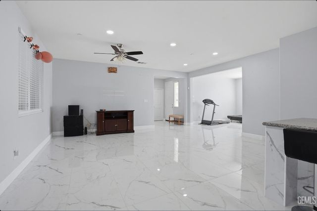 5406 Mensen dr, Bakersfield, CA 93313
