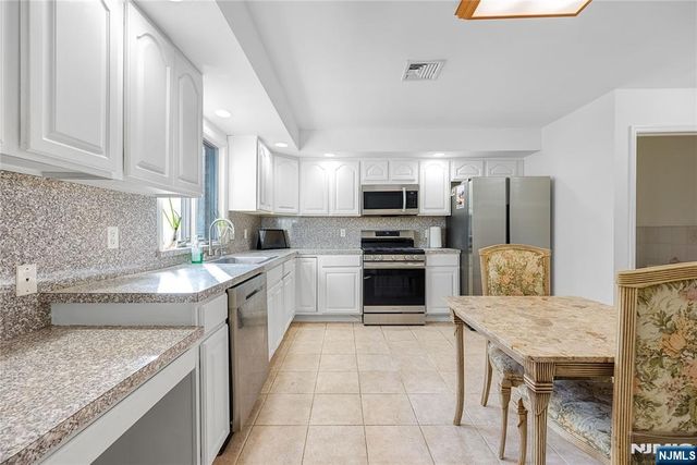 37 Palisades Boulevard B, Palisades Park, NJ 07650