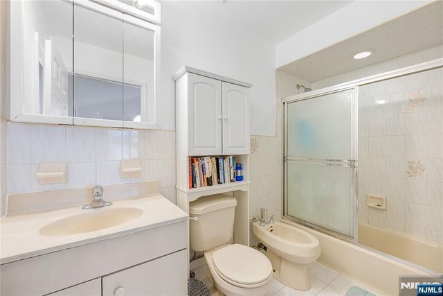 37 Palisades Boulevard B, Palisades Park, NJ 07650