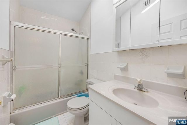 37 Palisades Boulevard B, Palisades Park, NJ 07650