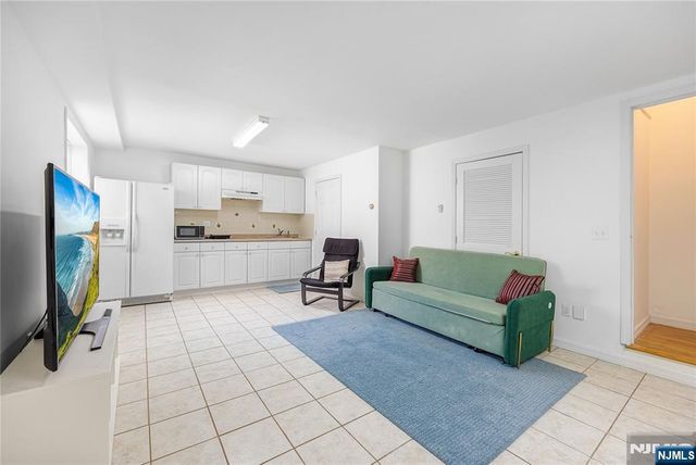 37 Palisades Boulevard B, Palisades Park, NJ 07650