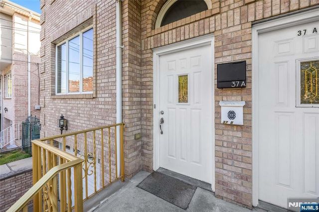 37 Palisades Boulevard B, Palisades Park, NJ 07650