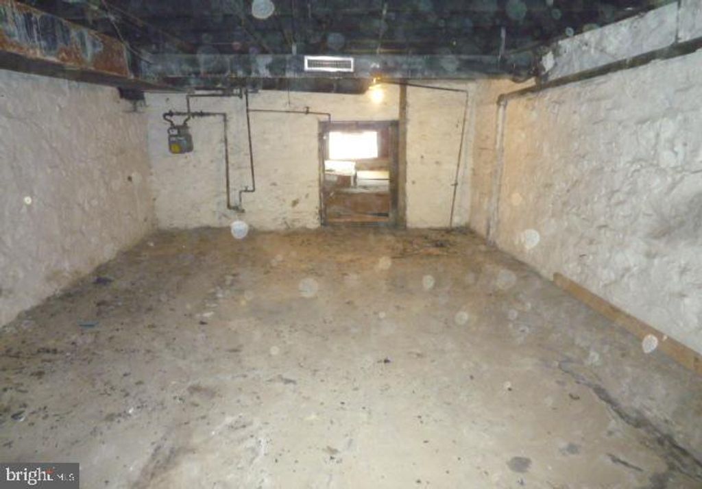 Image 22 of property listing at 2946 GREENMOUNT AVE, Baltimore, MD 21218