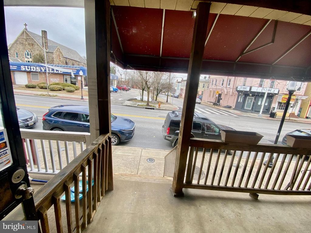 Image 26 of property listing at 2946 GREENMOUNT AVE, Baltimore, MD 21218