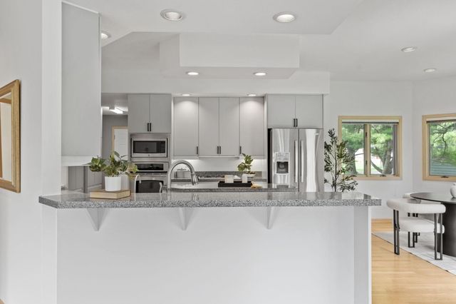 2065 Woodstone Court, Victoria, MN 55386