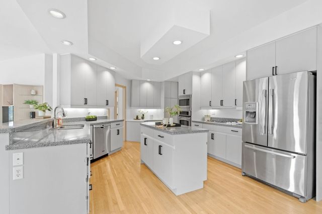 2065 Woodstone Court, Victoria, MN 55386