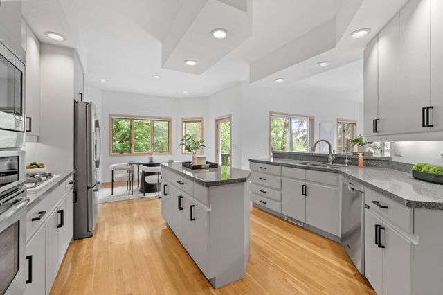 2065 Woodstone Court, Victoria, MN 55386