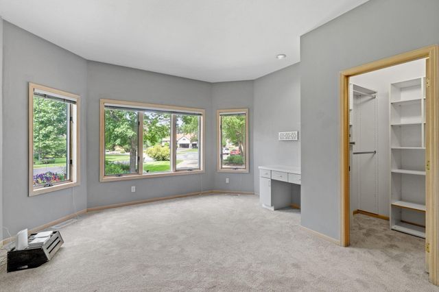 2065 Woodstone Court, Victoria, MN 55386