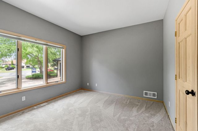2065 Woodstone Court, Victoria, MN 55386