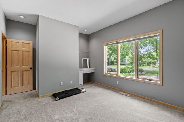 2065 Woodstone Court, Victoria, MN 55386