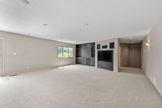 2065 Woodstone Court, Victoria, MN 55386