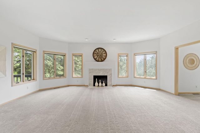 2065 Woodstone Court, Victoria, MN 55386